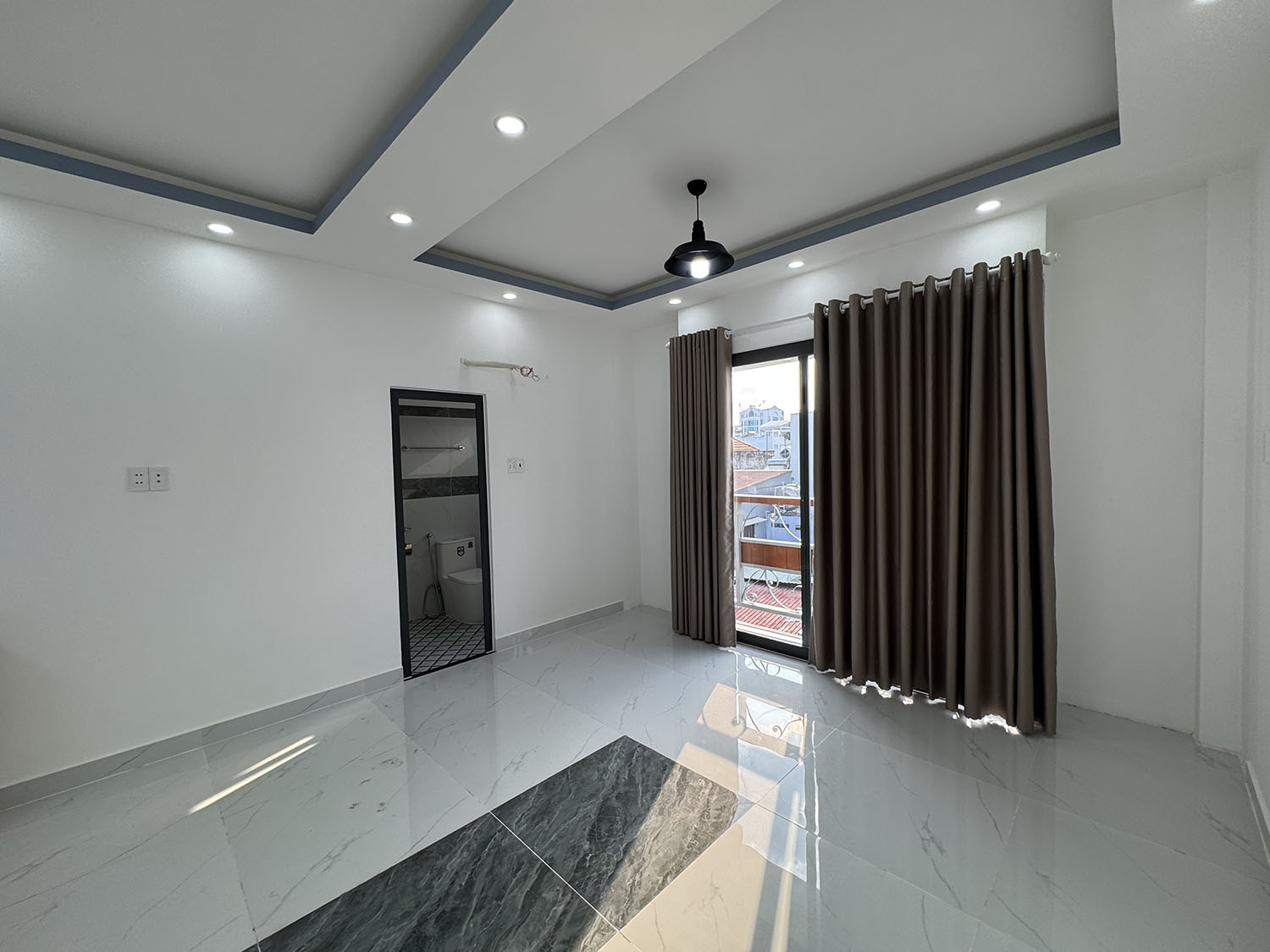 Tuyệt phẩm biệt thự mini 3 lầu, góc 2 mặt tiền hẻm 2 xe hơi 7 chỗ tránh nhau khu VIP Đặng Văn Ngữ